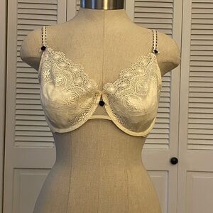 Felina Bra 36DD cream lace with touches of black accents.